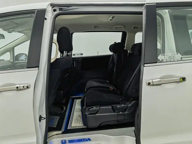 Honda Odyssey — Фото автомобиля 15