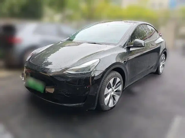 Фотография автомобиля — Tesla Model Y