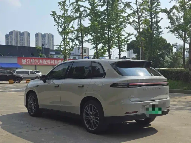 Leapmotor C10 — Фото автомобиля 15