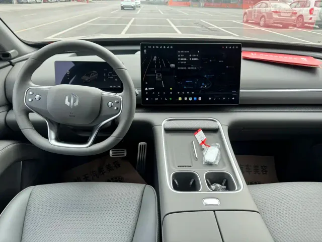 Leapmotor D Series — Фото автомобиля 8