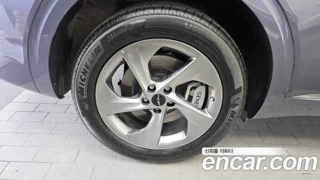 Genesis GV70 2.5T Бензин AWD — Фото автомобиля 5