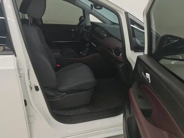 GAC Trumpchi M6 — Фото автомобиля 8