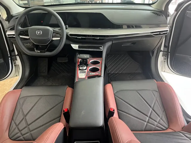 Changan Eado — Фото автомобиля 6