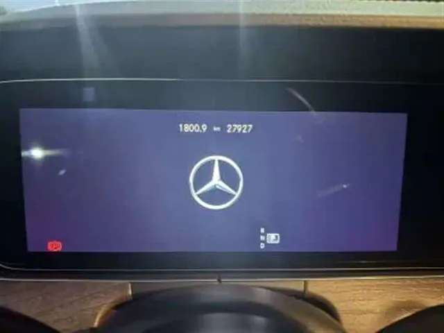 Mercedes-Benz E-Class — Фото автомобиля 8