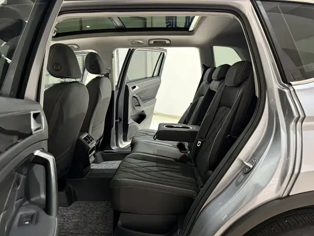 Volkswagen Tiguan L — Фото автомобиля 17