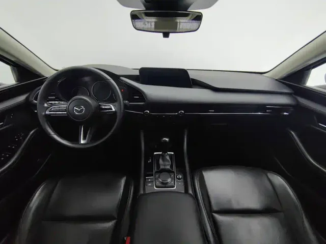 Mazda Axela — Фото автомобиля 5