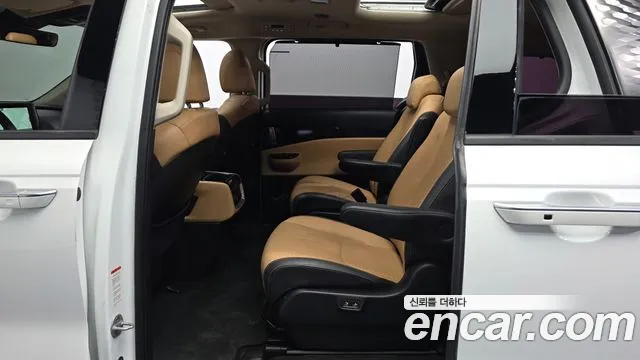 Kia Carnival 4th Gen — Фото автомобиля 16