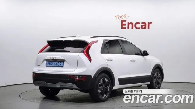 Kia Niro New — Фото автомобиля 2