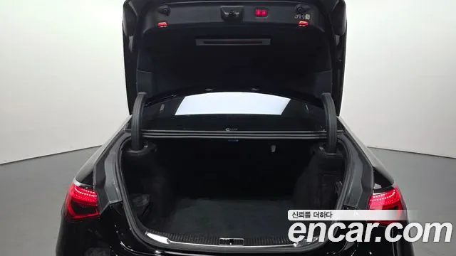 Mercedes-Benz S-Class — Фото автомобиля 20