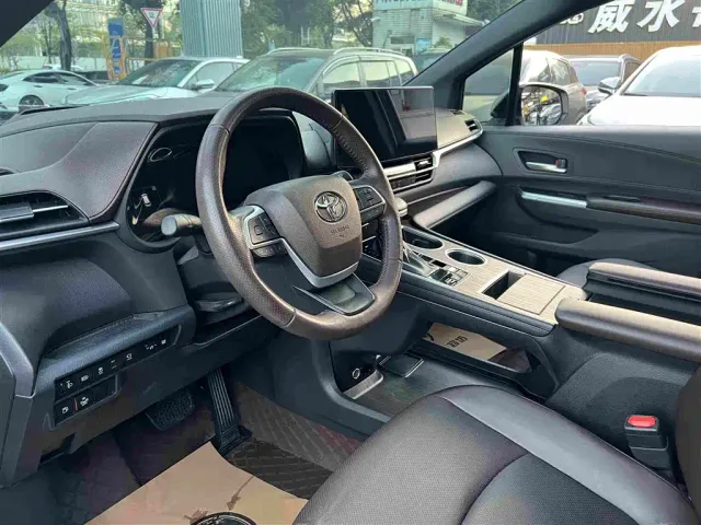 Toyota Granvia — Фото автомобиля 16