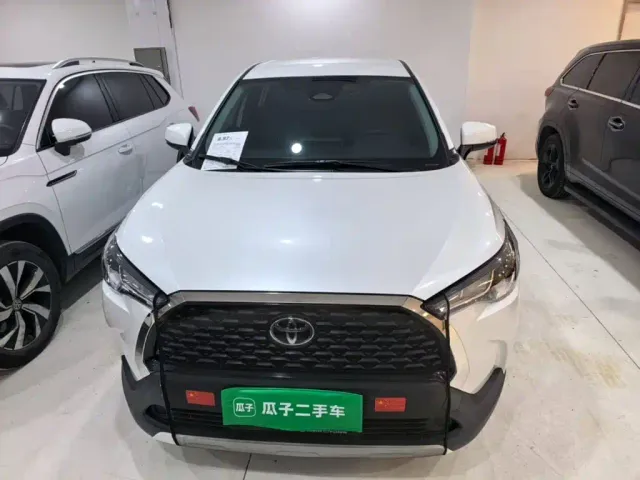 Toyota Corolla Cross — Фото автомобиля 2