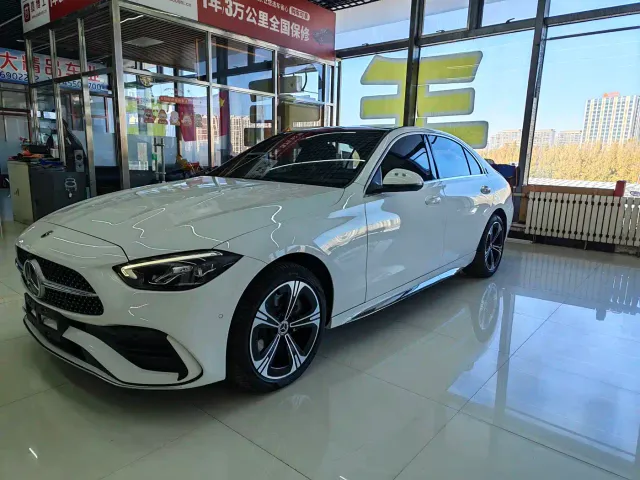 Фотография автомобиля — Mercedes-Benz C-Class