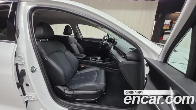 Kia K5 Новый K5 3 поколение 2.0 LPi(Для проката) — Фото автомобиля 10
