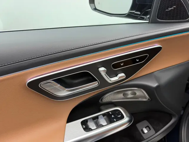 Mercedes-Benz E-Class — Фото автомобиля 16
