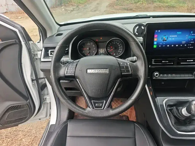 Haval M6 — Фото автомобиля 10
