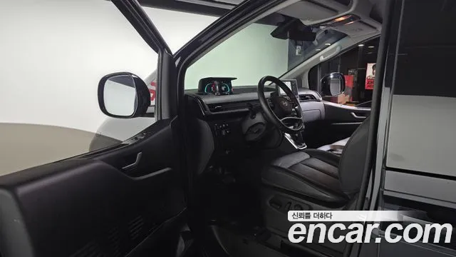Hyundai Staria Staria — Фото автомобиля 10