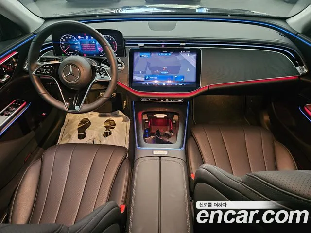 Mercedes-Benz E-Class — Фото автомобиля 7