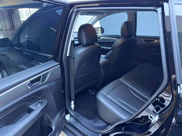 Haval M6 — Фото автомобиля 9