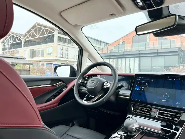 GAC Trumpchi E9 — Фото автомобиля 21