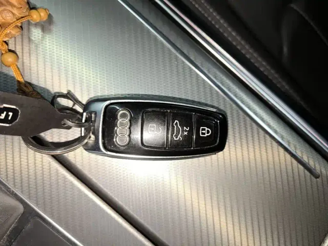 Audi A6L — Фото автомобиля 8