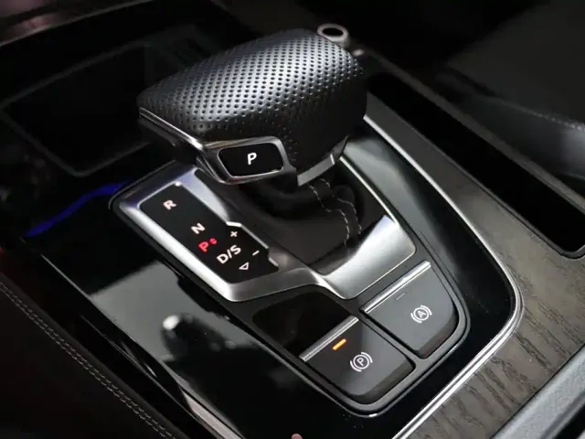 Audi Q5L — Фото автомобиля 11