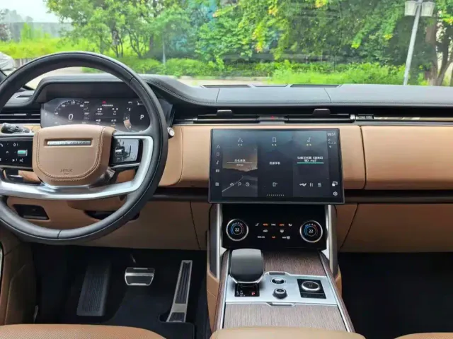 Land Rover Range Rover — Фото автомобиля 18