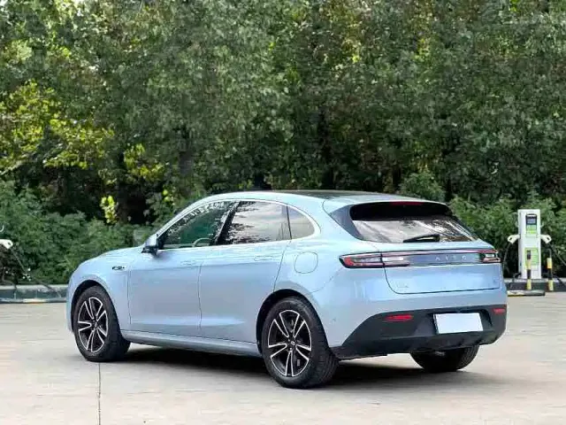 Aito M5 — Фото автомобиля 9