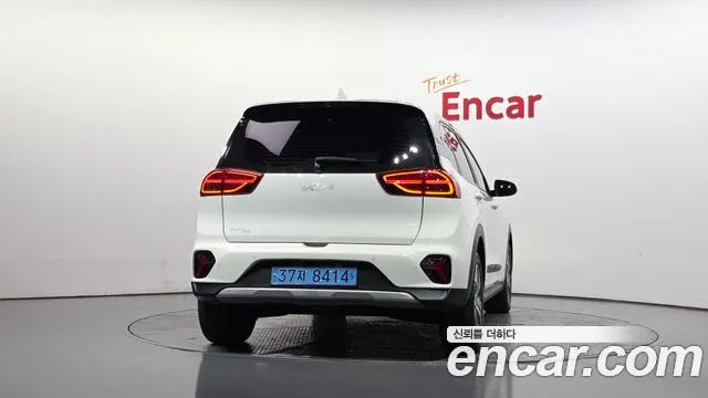 Kia Niro — Фото автомобиля 4