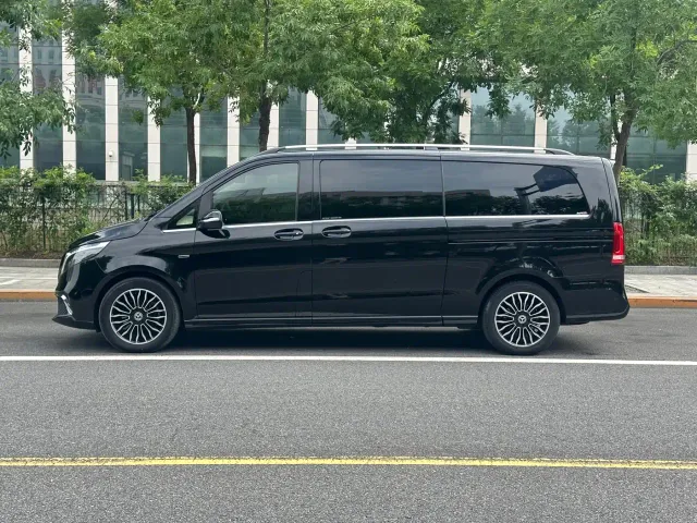 Mercedes-Benz V-Class — Фото автомобиля 4