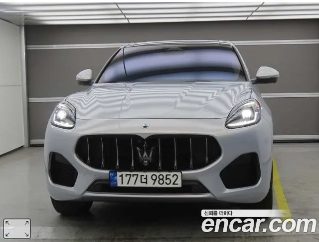 Maserati Grecale — Фото автомобиля 3