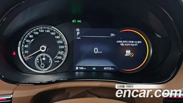 Genesis GV70 2.5T Бензин 2WD — Фото автомобиля 8