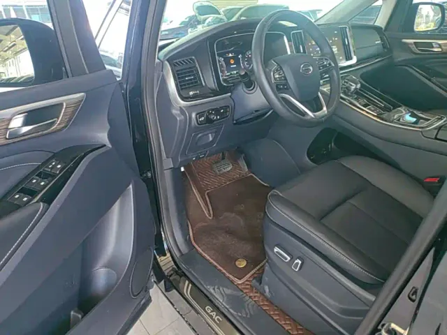 GAC Trumpchi M8 — Фото автомобиля 15
