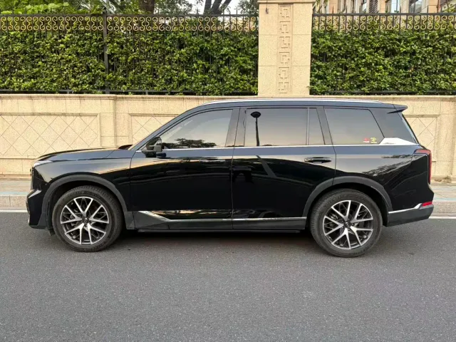 GAC Trumpchi GS8 — Фото автомобиля 4