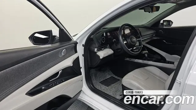 Hyundai Avante CN7 — Фото автомобиля 9