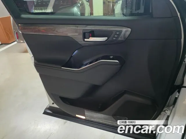 Toyota Highlander 4th Gen — Фото автомобиля 10