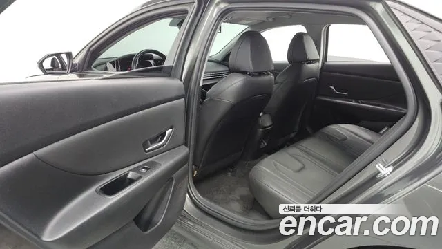 Hyundai Avante CN7 — Фото автомобиля 16