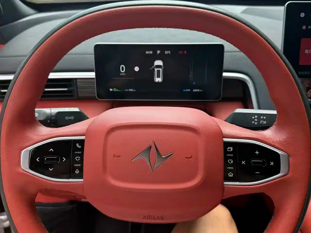 Dongfeng eπ 008 — Фото автомобиля 18