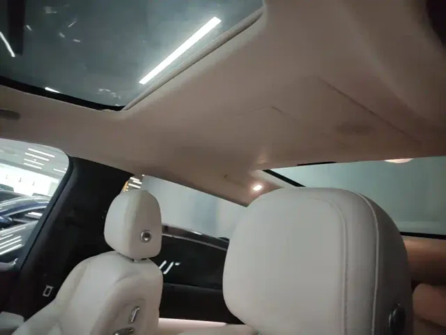 Li Auto MEGA — Фото автомобиля 13