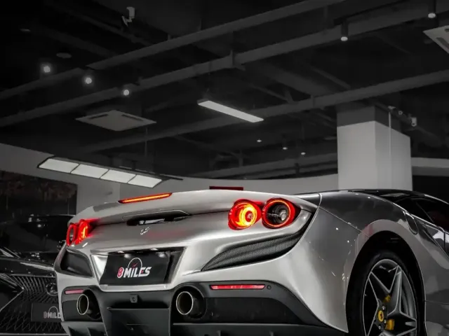 Ferrari F8 — Фото автомобиля 8