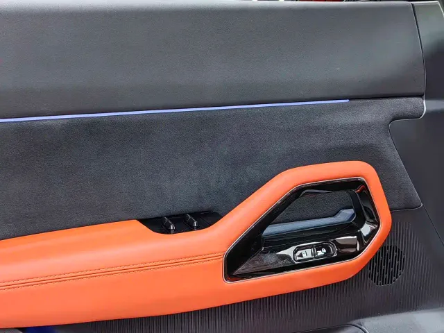 Ford Mustang NEV — Фото автомобиля 21