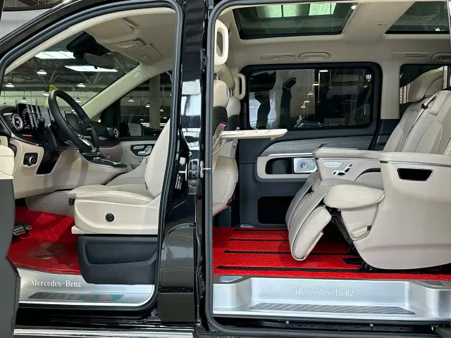 Mercedes-Benz V-Class — Фото автомобиля 13