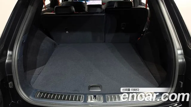 Genesis GV70 — Фото автомобиля 25
