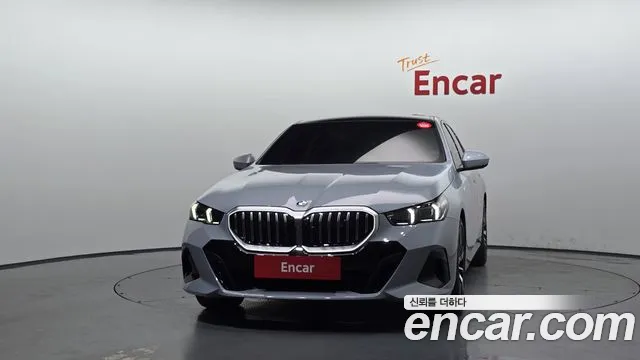 BMW 5-Series 5 серия (G60) 530i xDrive M Sport — Фото автомобиля 3