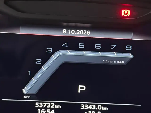 Audi A8 — Фото автомобиля 9