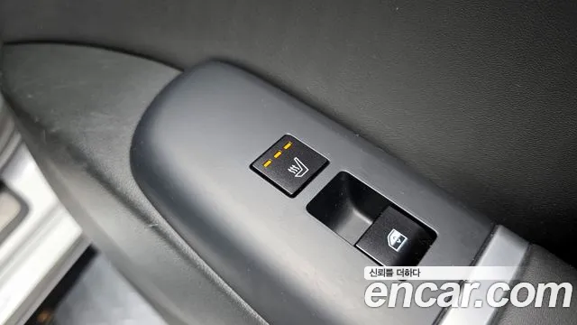 Hyundai Grandeur Grandeur (GN7) 2.5 Бензин 2WD — Фото автомобиля 18