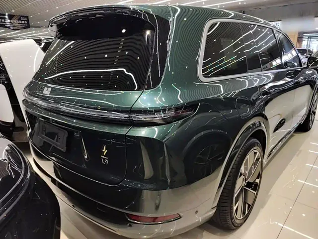 Li Auto L9 — Фото автомобиля 6
