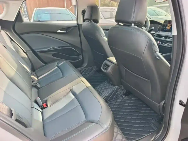 Buick Velite 6 — Фото автомобиля 12