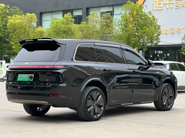 Li Auto L9 — Фото автомобиля 7