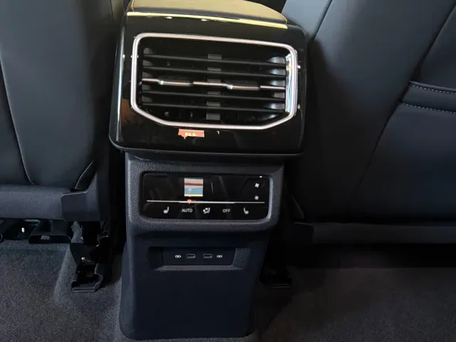 Volkswagen ID.6 Crozz — Фото автомобиля 10