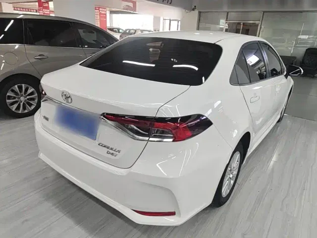 Toyota Corolla — Фото автомобиля 4